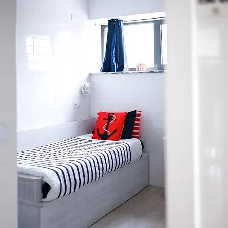 Ferrel Surf House 旅馆